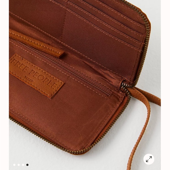 Free People Distressed Vegan Wallet NWT - Picture 3 of 3